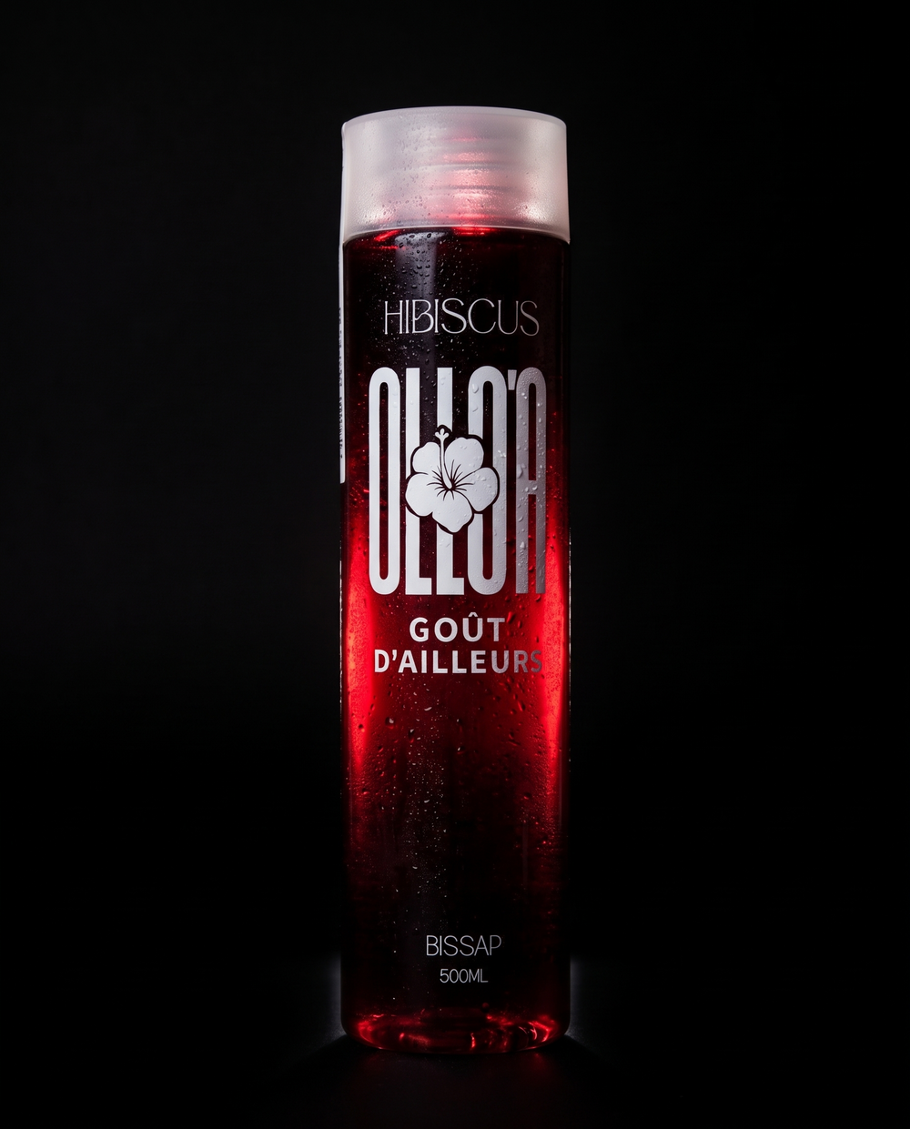 Bouteille de bissap Olloa rouge sur fond noir